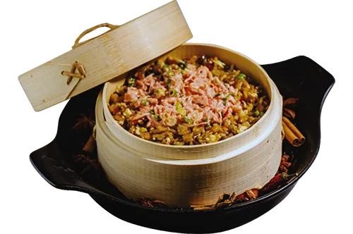Spicy smashed rice with crab and tamarind