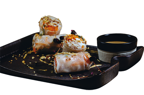 Фрэш Ролл с креветкой цыплёнком и овощной лапшой с соусом том ям