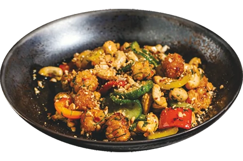 Crispy shrimp with vegetables and cashew